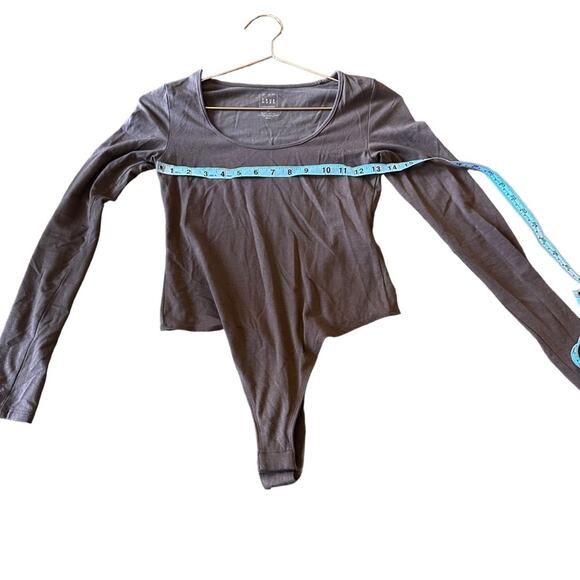 True hues Banana Republic brown tan bodysuit size XS - Picture 5 of 6